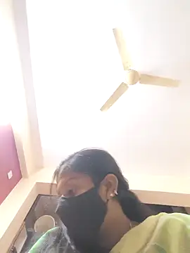 Snapshot of Sowjanya-telugu chatting on December 17, 2025, 6:13 pm Sowjanya-telugu online show from December 17, 2025, 6:13 pm