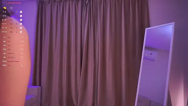 Snapshot of Jupiter_Boobs chatting on October 15, 2025, 1:30 pm Jupiter Boobs online show from October 15, 2025, 1:30 pm