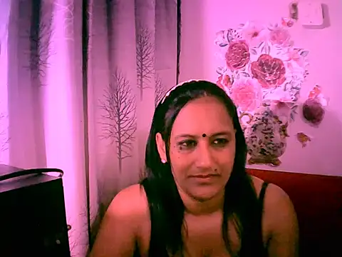 Indiansexyboobs18 online show from November 5, 2025, 10:29 am