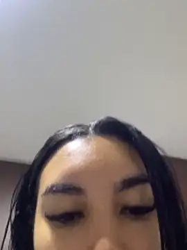 karolaalcendra online show from December 2, 2025, 12:00 am