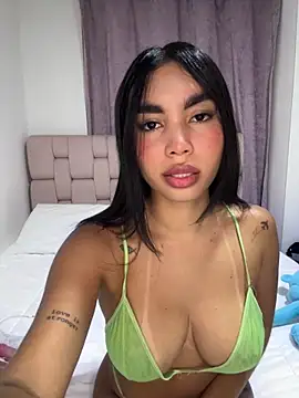 karolaalcendra online show from September 30, 2025, 11:22 pm