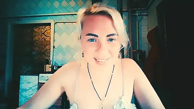 EmmaCat  online show from April 23, 2026, 12:00 pm