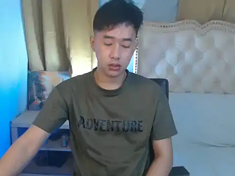 Snapshot of mr_chandy chatting on October 20, 2025, 10:38 am mr chandy online show from October 20, 2025, 10:38 am