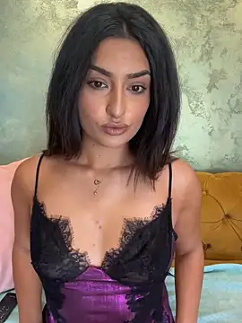 Snapshot of Mia_spicyy chatting on October 27, 2025, 9:43 am Mia spicyy online show from October 27, 2025, 9:43 am