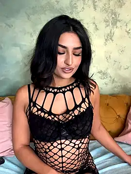 Snapshot of Mia_spicyy chatting on October 23, 2025, 8:35 am Mia spicyy online show from October 23, 2025, 8:35 am