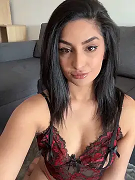 Snapshot of Mia_spicyy chatting on April 30, 2026, 8:43 am Mia spicyy online show from April 30, 2026, 8:43 am