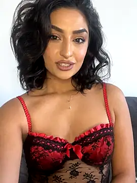 Snapshot of Mia_spicyy chatting on November 12, 2025, 10:08 am Mia spicyy online show from November 12, 2025, 10:08 am