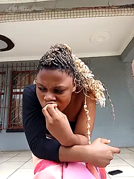 BlondieBitch online show from March 13, 2026, 11:59 am