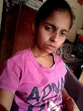 Snapshot of Saloni-Gupta chatting on October 21, 2025, 8:58 am Saloni-Gupta online show from October 21, 2025, 8:58 am