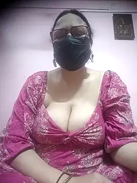 thehotlady online show from October 8, 2025, 5:53 am