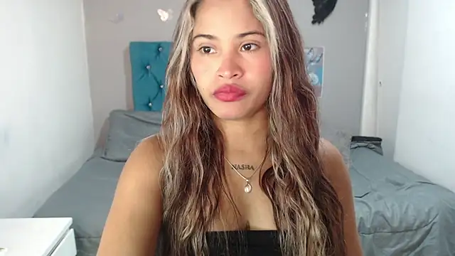 mia sexgirl online show from March 25, 2026, 12:37 pm