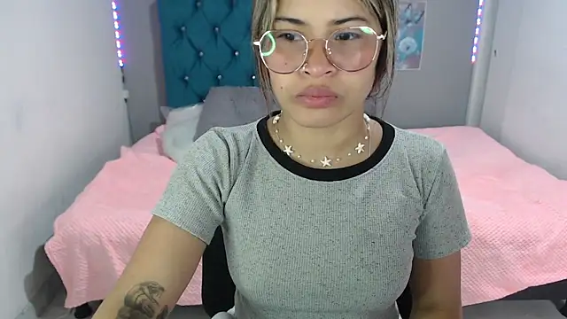 mia sexgirl online show from June 2, 2026, 12:16 pm