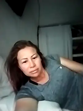 LaraCaliente online show from January 11, 2026, 10:49 pm