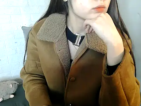 Mie5784 online show from December 5, 2025, 6:56 am