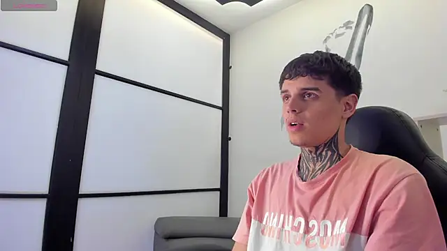 Declan-Fox online show from November 12, 2025, 5:00 am