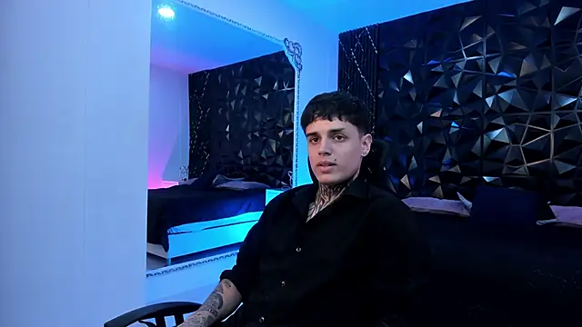 Declan-Fox online show from October 22, 2025, 4:45 am