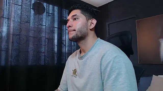 Snapshot of RichardMilleer chatting on October 31, 2025, 2:02 pm RichardMilleer online show from October 31, 2025, 2:02 pm