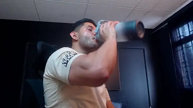 RichardMilleer online show from December 19, 2025, 2:41 pm