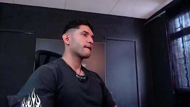 RichardMilleer online show from April 21, 2026, 4:24 pm