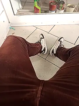 fullystroked online show from October 30, 2025, 12:14 pm