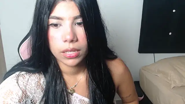 MayaScott11 online show from October 19, 2025, 7:16 pm