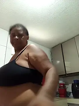 Rosabela04 online show from April 11, 2026, 2:21 pm