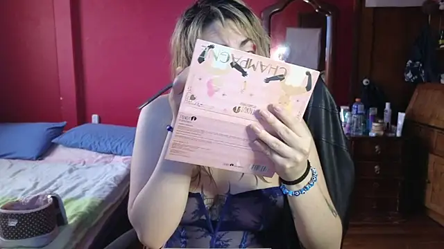 AlissaSpellman online show from December 18, 2025, 8:01 pm