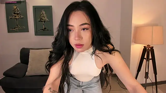 Snapshot of KatieAngelX chatting on November 5, 2025, 10:40 am KatieAngelX online show from November 5, 2025, 10:40 am