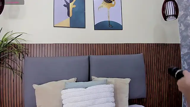 Snapshot of EmillyHarper_ chatting on November 1, 2025, 4:30 am EmillyHarper online show from November 1, 2025, 4:30 am