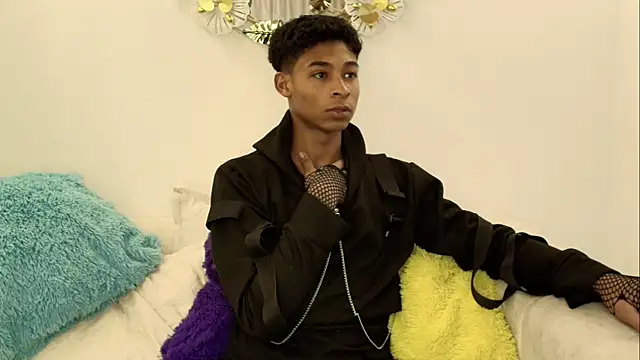 Snapshot of CoffeNaughty_nom chatting on November 2, 2025, 6:51 am CoffeNaughty nom online show from November 2, 2025, 6:51 am