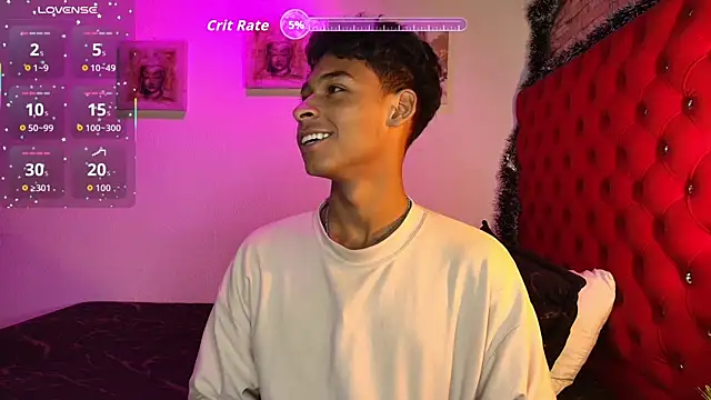 Snapshot of CoffeNaughty_nom chatting on November 27, 2025, 3:29 am CoffeNaughty nom online show from November 27, 2025, 3:29 am