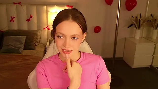 SallyPinkman online show from February 13, 2026, 9:09 am