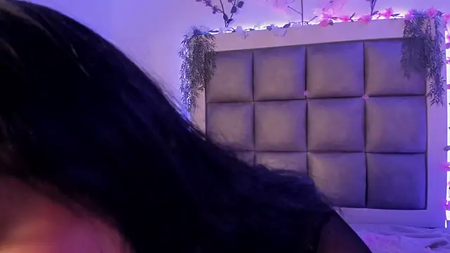 abbiecollins js online show from March 12, 2026, 3:01 am