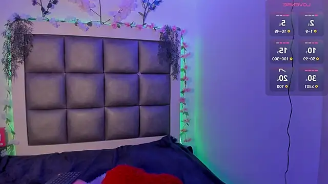 abbiecollins js online show from April 10, 2026, 4:30 am