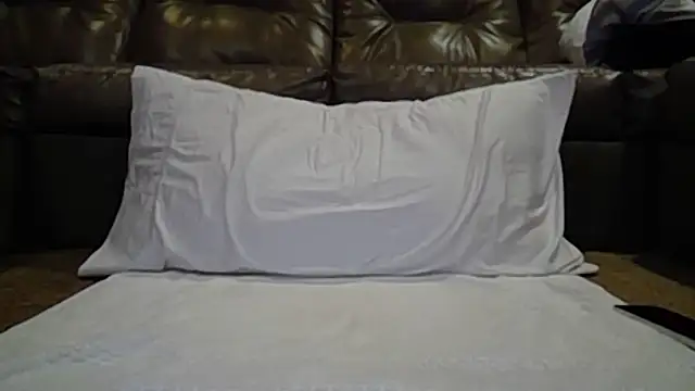 kinkyteenjt online show from April 30, 2026, 4:41 am