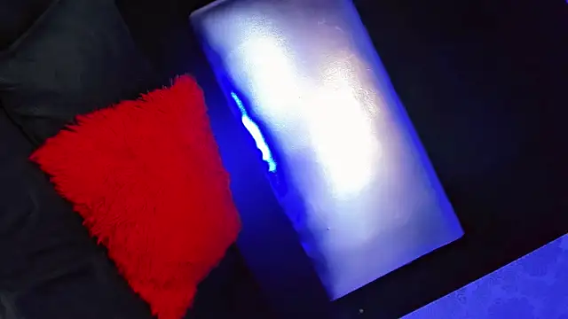 Snapshot of daniela_dolls chatting on December 16, 2025, 1:15 pm daniela dolls online show from December 16, 2025, 1:15 pm