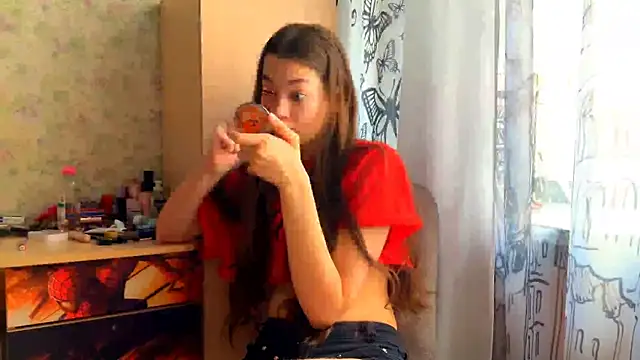 Cuteviola online show from March 25, 2026, 12:44 am