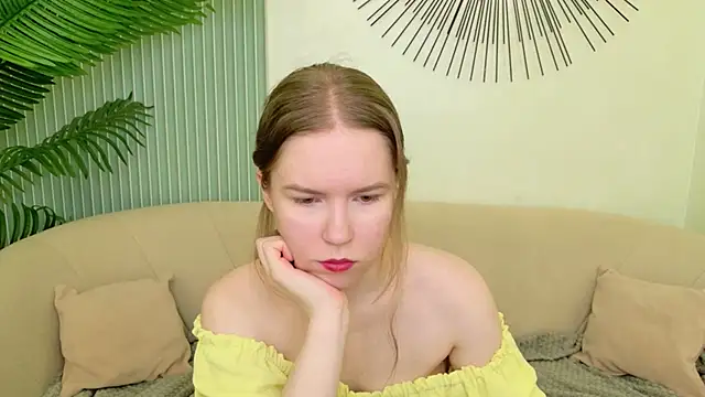 Snapshot of Alida_Brice chatting on February 26, 2026, 5:51 am Alida Brice online show from February 26, 2026, 5:51 am