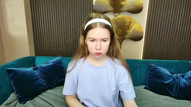 Snapshot of Alida_Brice chatting on November 25, 2025, 5:30 am Alida Brice online show from November 25, 2025, 5:30 am