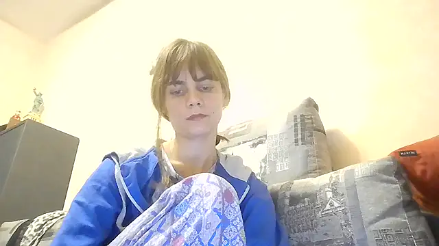 Snapshot of Loriven chatting on October 2, 2025, 7:17 pm Loriven online show from October 2, 2025, 7:17 pm