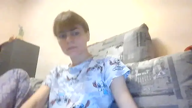 Snapshot of Loriven chatting on October 5, 2025, 6:20 pm Loriven online show from October 5, 2025, 6:20 pm