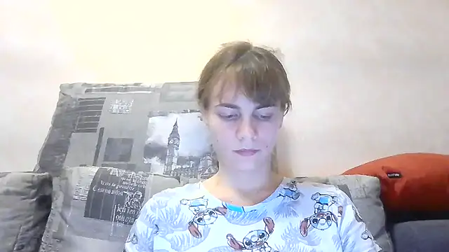 Snapshot of Loriven chatting on October 8, 2025, 7:25 pm Loriven online show from October 8, 2025, 7:25 pm