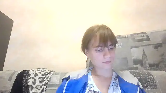 Snapshot of Loriven chatting on September 29, 2025, 8:03 pm Loriven online show from September 29, 2025, 8:03 pm