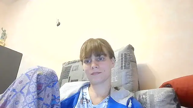 Snapshot of Loriven chatting on October 1, 2025, 7:29 pm Loriven online show from October 1, 2025, 7:29 pm