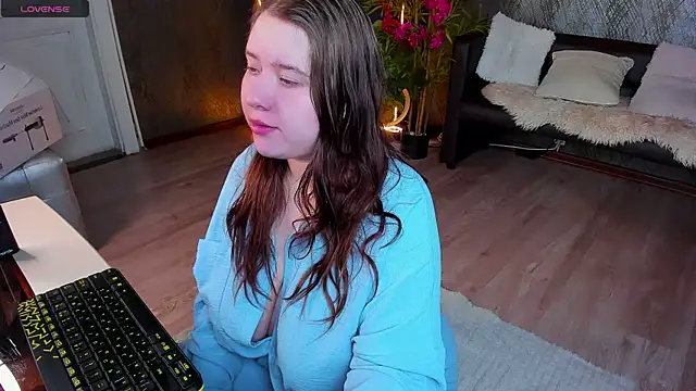 Selena Muse online show from March 27, 2026, 5:49 am