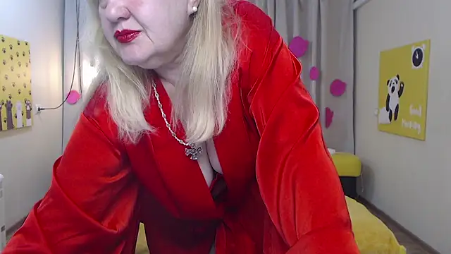 EmmaEllison online show from April 3, 2026, 6:20 am