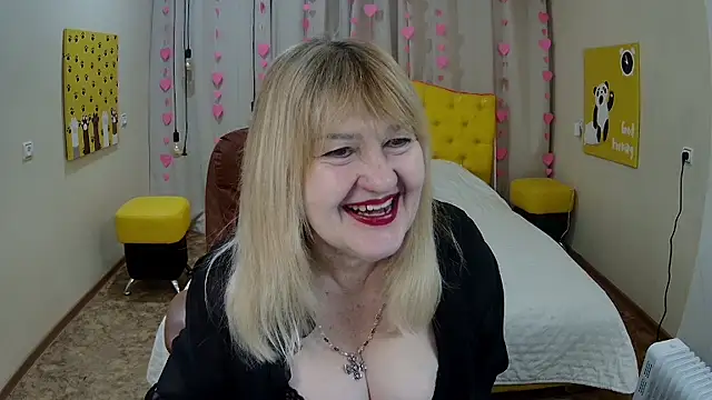 Snapshot of EmmaEllison chatting on February 12, 2026, 7:08 am EmmaEllison online show from February 12, 2026, 7:08 am