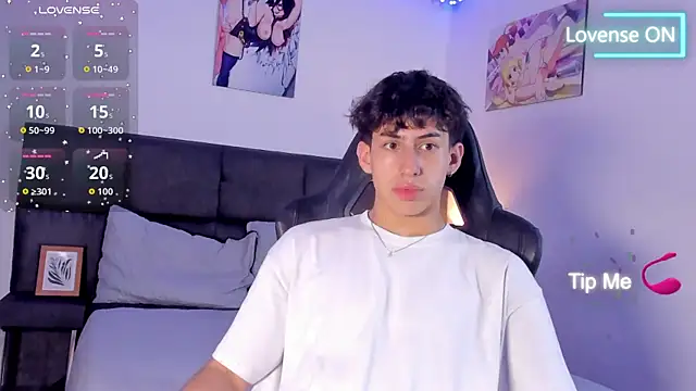 Aaron Spencer13 online show from September 22, 2025, 6:03 pm