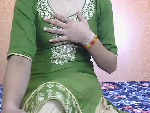 Snapshot of soniya_babby chatting on November 17, 2025, 4:49 am soniya babby online show from November 17, 2025, 4:49 am