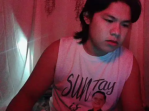 Snapshot of Huntrix2025 chatting on December 4, 2025, 5:45 pm Huntrix2025 online show from December 4, 2025, 5:45 pm